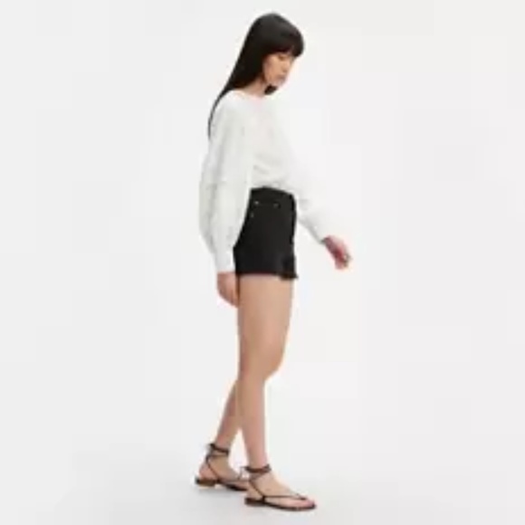 SOLD-NWT Levis Ribcage Black Womens Shorts Size 30 - Picture 3 of 6